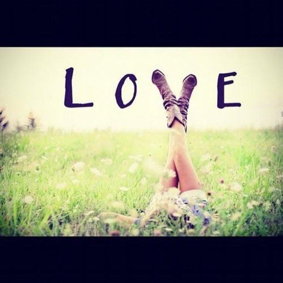 FORGET THE RULES. IF YOU LIKE IT...WEAR IT. - Picture 3 of 11